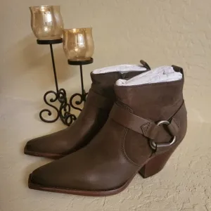 Vince Camuto Nenanie Leather Suede Bootie Taupe Size 7.5 and 8.5 NWT
