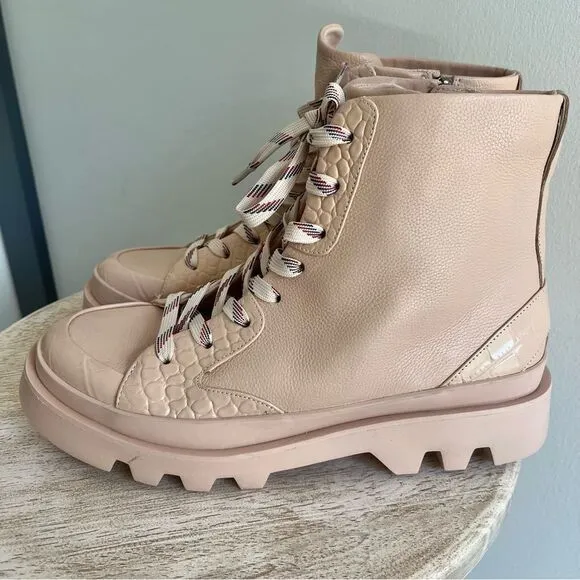 Vince Camuto Padded Insole Lug Lace Up Ankle Boots in Pink Sz 8.5 NWOB