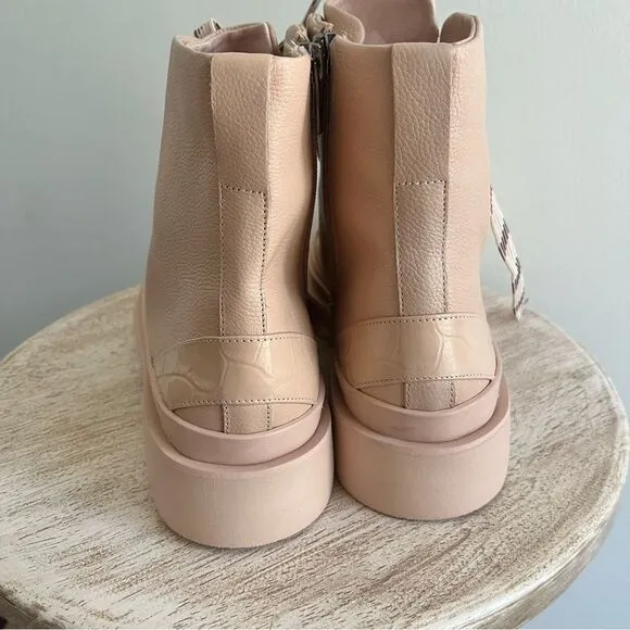 Vince Camuto Padded Insole Lug Lace Up Ankle Boots in Pink Sz 8.5 NWOB