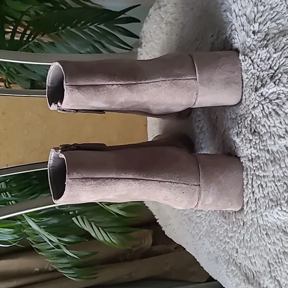 Vince Leather Ankle Boots ❤️