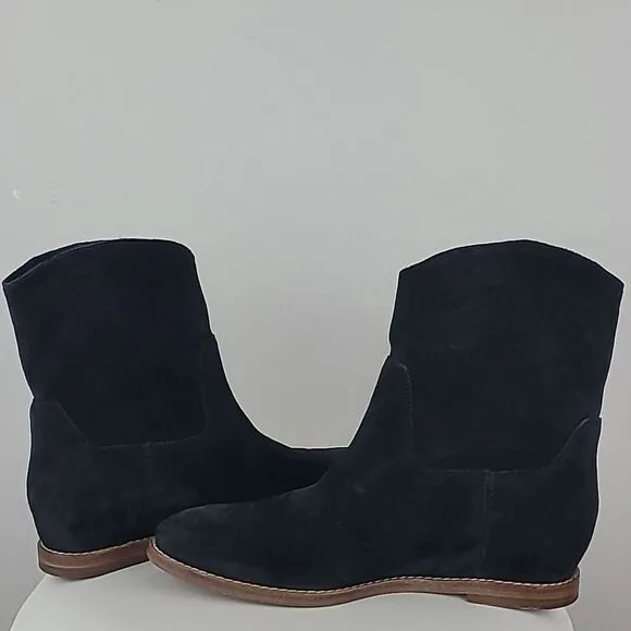 Vince Sinclair Black Suede Cowboy-Style Booties. Size 5 M