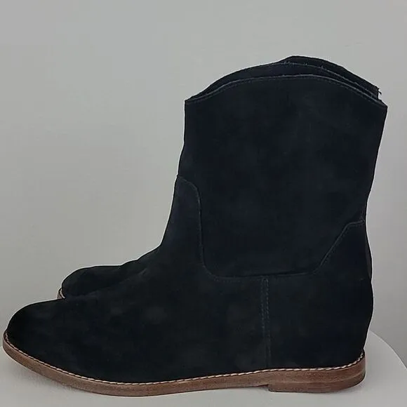 Vince Sinclair Black Suede Cowboy-Style Booties. Size 5 M