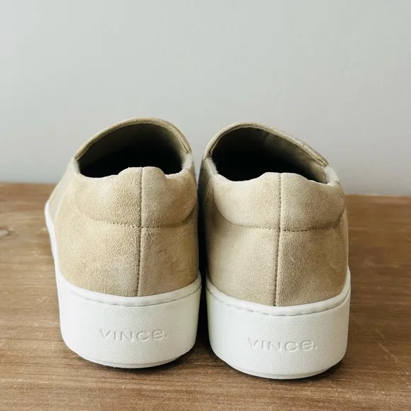 VINCE Warren Lug Water Resistent Sneaker - Doe Suede Sz 8M