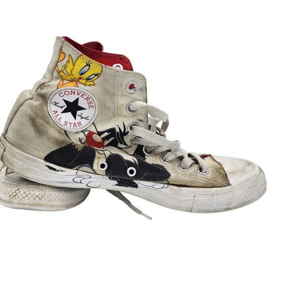 Vintage Converse Chuck Taylor Shoes Looney Tunes Sneakers Mens 7 Womens 9 Tweety