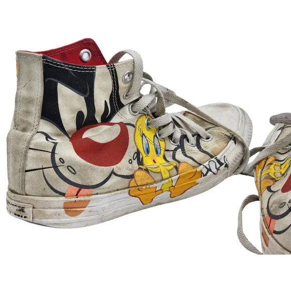 Vintage Converse Chuck Taylor Shoes Looney Tunes Sneakers Mens 7 Womens 9 Tweety