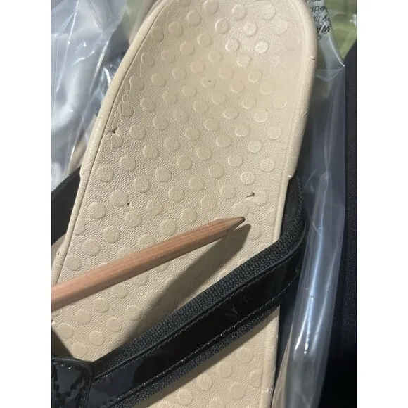 Vionic 44 Tide TVW1002 Women's 9 Black Leather Toe Post Slip-On Flip-Flop Sandal
