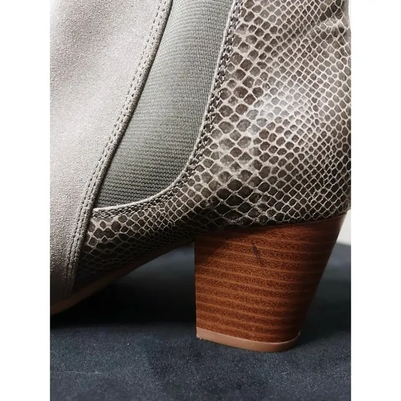 Vionic Anne Ankle Boots in Greige Suede