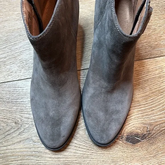 Vionic Madeline Olive Green Suede Ankle Boots Size 11