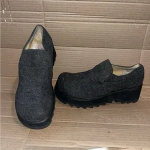 Vtg 90's AMERICAN EAGLE  Platform Mary Jane Shoes 7  Wool Indie Punk y2k