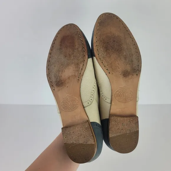 Wolverine 1000 mile Oxford sadle shoes. Blue and cream