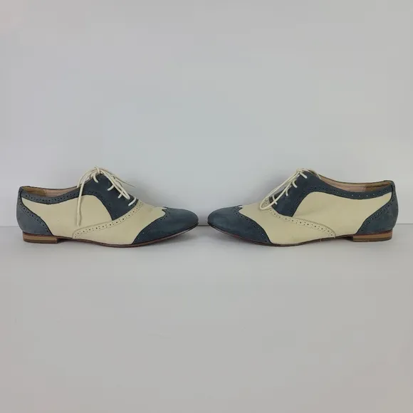 Wolverine 1000 mile Oxford sadle shoes. Blue and cream