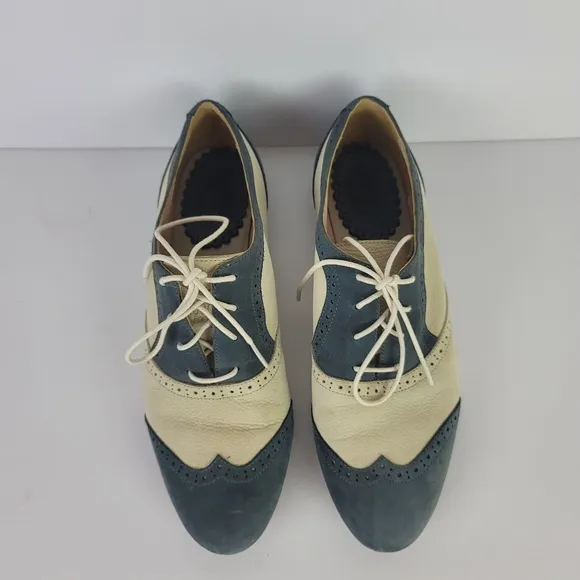 Wolverine 1000 mile Oxford sadle shoes. Blue and cream