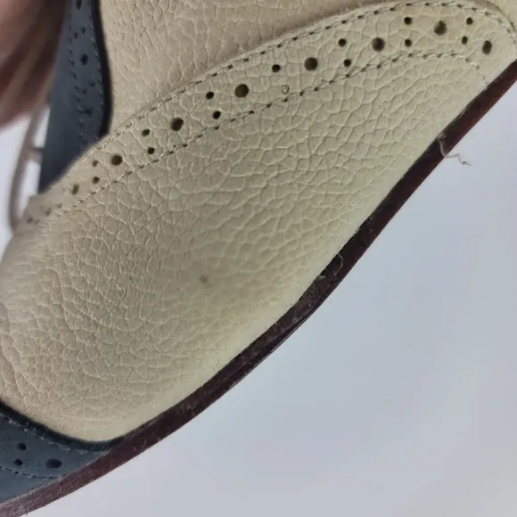 Wolverine 1000 mile Oxford sadle shoes. Blue and cream