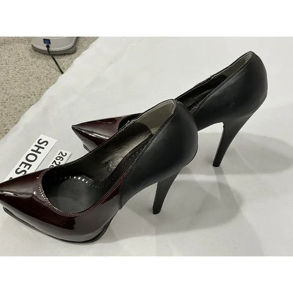 Womans Circus Jaelyn 9 M Burgandy Black Stiletto Platform Slip On Pumps