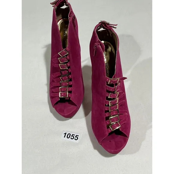 Woman’s Shoe Dazzle Jovanna Pink Suede Size 8 Gold Stiletto Heel Platform