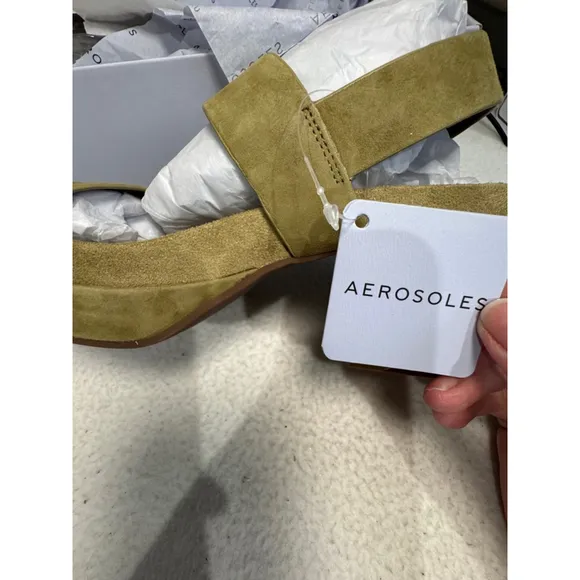 Women's Aerosoles Clarkson Olive Branch Suede Platform Heel Sandals Size 7M NWT