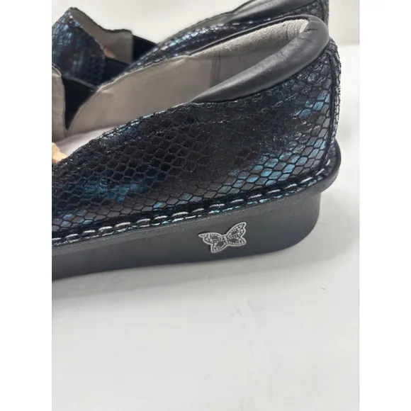 Women's Alegria Debra Oceanic Loafer Size 41 EU Black Blue Snake Print