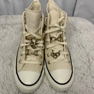 Women’s Converse Chuck Taylor All Star High – Natural Ivory, Size 8