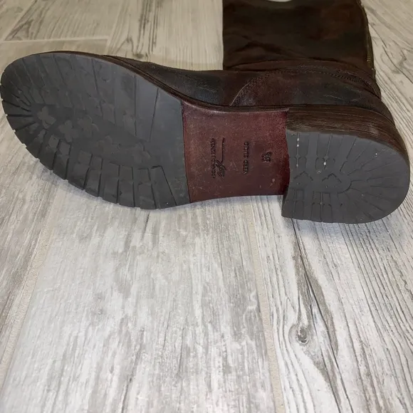 Women’s Donald J Pliner Vintage suede boots