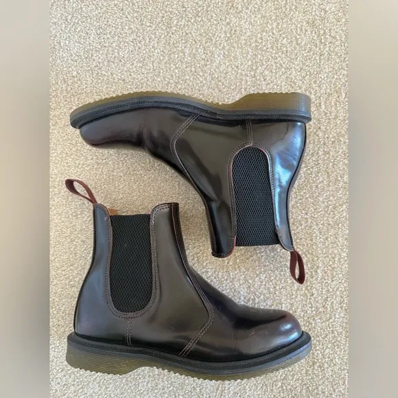 Women’s Dr Martens Flora Chelsea boot Cherry Red