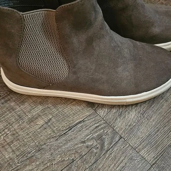 Womens grey Madden Girl Slip-On Shoes
