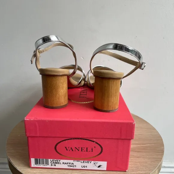 Women's Vaneli Sandals Size 9N Silver &amp; Camel