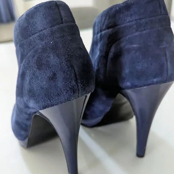 Women's Nine West Booties Open To Ankle Boots Slips Deep V Cut Dark Blue 7 4&quot;