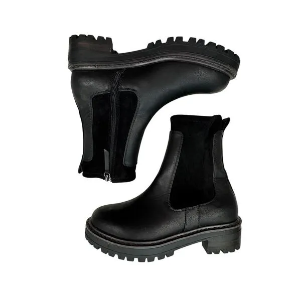 Yellowbox Black Faux Suede Sides Lug Sole Classic Chelsea Boots Women's Size 7