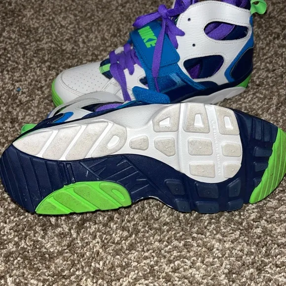 Youth 6 Nike high tops