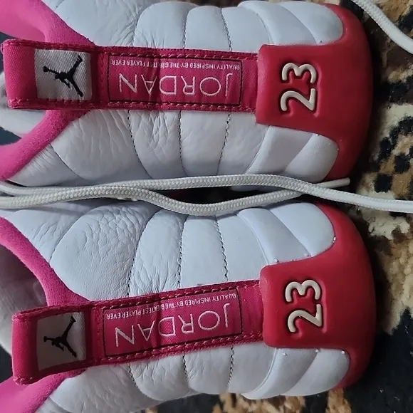 🏀Youth Air Nike Jordan 12 Retro Dynamic GG Sneakers; White/Bright Pink; 5.5 Y