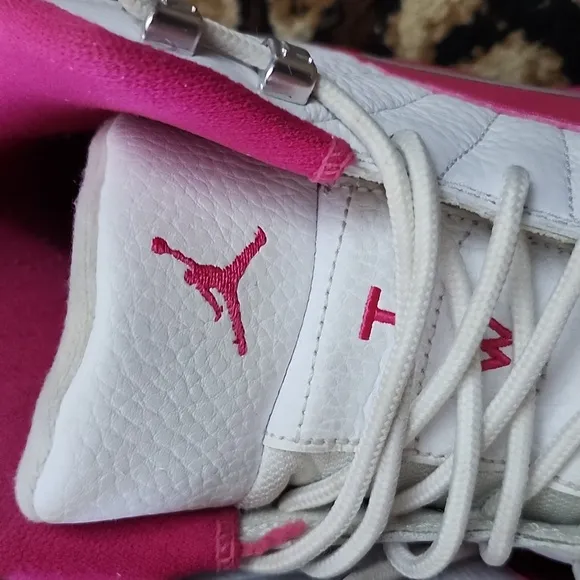 🏀Youth Air Nike Jordan 12 Retro Dynamic GG Sneakers; White/Bright Pink; 5.5 Y