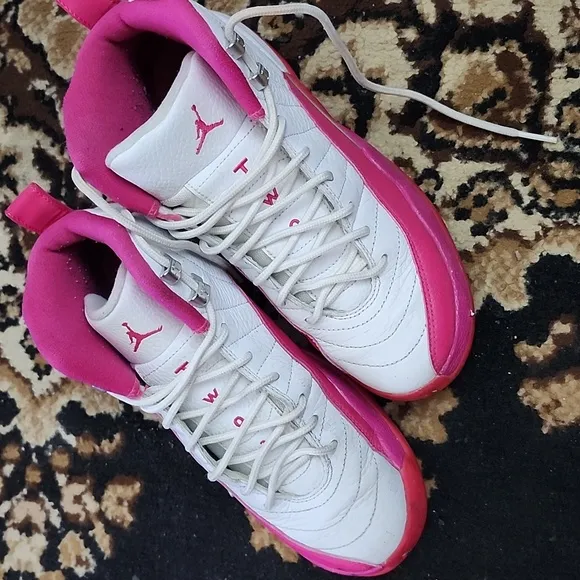 🏀Youth Air Nike Jordan 12 Retro Dynamic GG Sneakers; White/Bright Pink; 5.5 Y