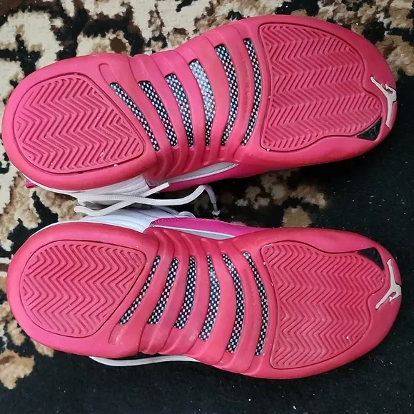 🏀Youth Air Nike Jordan 12 Retro Dynamic GG Sneakers; White/Bright Pink; 5.5 Y