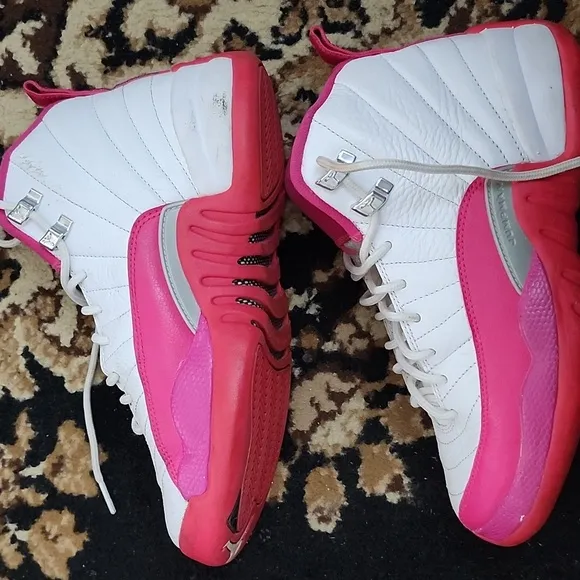 🏀Youth Air Nike Jordan 12 Retro Dynamic GG Sneakers; White/Bright Pink; 5.5 Y