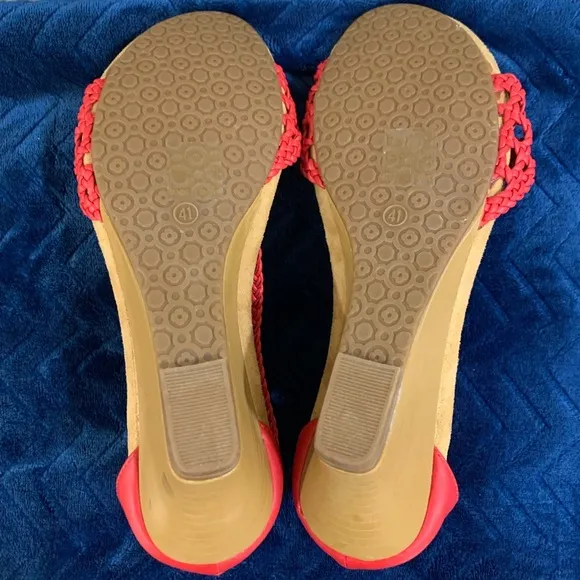 ❤Z01- PATRIZIA by SPRING STEP Woven Zip Back Sandals coral color