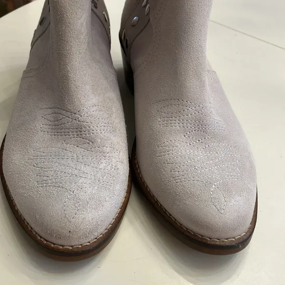 Zadig and Voltaire Suede Cowgirl Bootie As new size 39/8.5 Bone Ladies