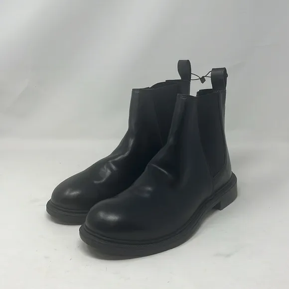 Zara Black Leather Chelsea Boots SZ 7